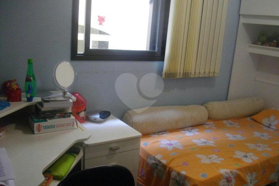 Sobrado à venda com 3 quartos, sendo 1 suíte, em Vila Nova Cachoeirinha, São Paulo, SP