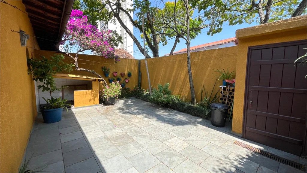 Casa à venda com 4 quartos, sendo 2 suítes,  em Lar São Paulo, São Paulo, SP