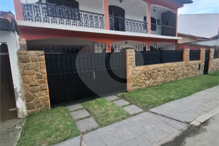 Casa à venda com 3 quartos, sendo 1 suíte, em Campo Grande, Rio de Janeiro, RJ