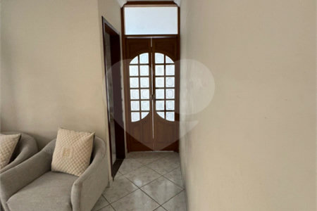 Casa à venda com 3 quartos, sendo 1 suíte, em Vila Constança, São Paulo, SP