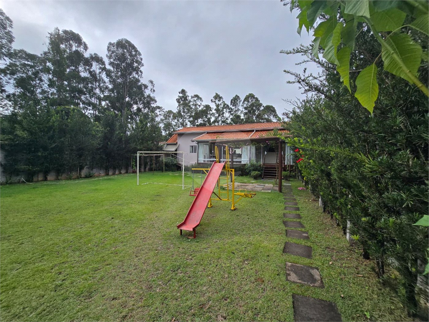 Chácara à venda com 3 quartos, sendo 1 suíte, em Cercadinho, Alambari, SP