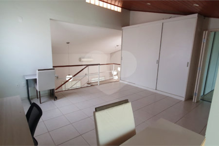 Casa à venda com 4 quartos, sendo 3 suítes, no condomínio Vila Inglesa, Sorocaba - SP