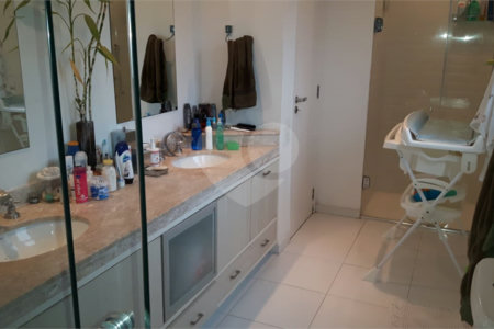 Apartamento à venda com 2 quartos, sendo 1 suíte, em Vila Andrade, São Paulo, SP