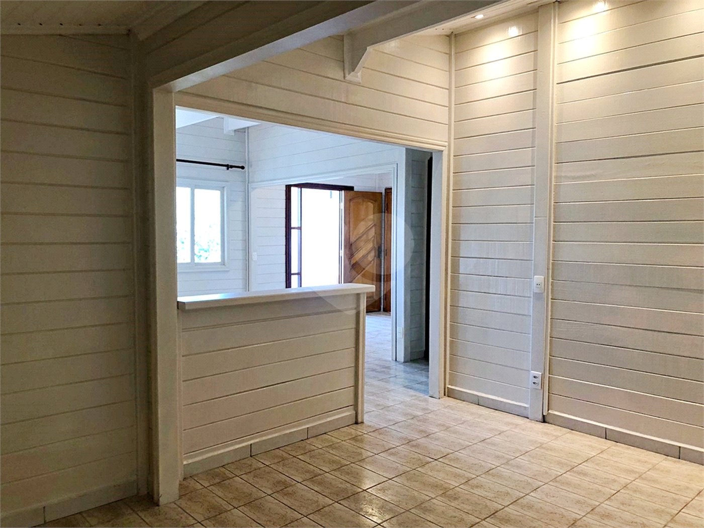 Casa à venda com 4 quartos, sendo 2 suítes, no condomínio Estância Marambaia, Vinhedo - SP