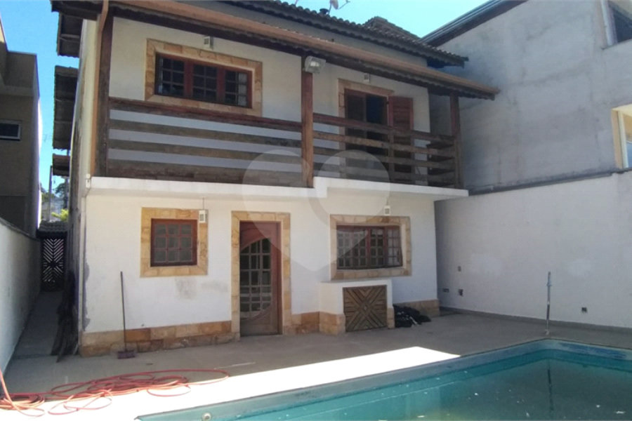 Casa à venda com 4 quartos, sendo 2 suítes, em Barreiro, Mairiporã, SP