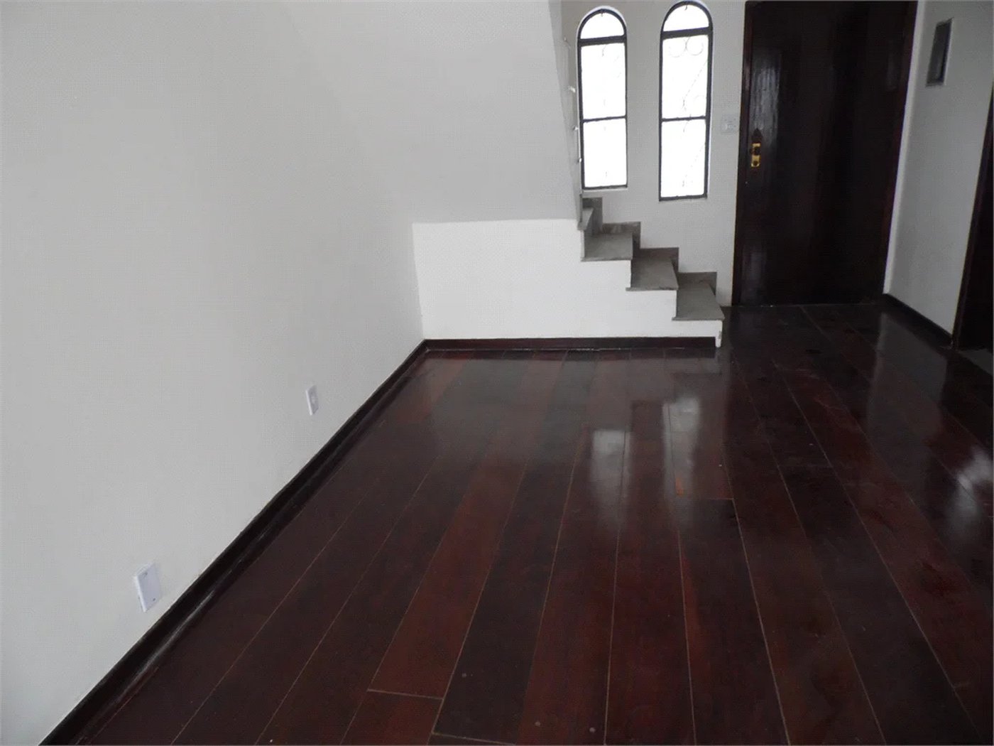 Casa à venda com 5 quartos, sendo 3 suítes, em Vila São Francisco, São Paulo, SP