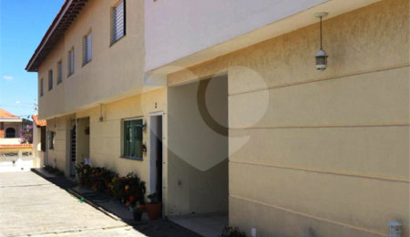 Casa à venda com 3 quartos, sendo 1 suíte, no condomínio Coelho III, São Paulo - SP