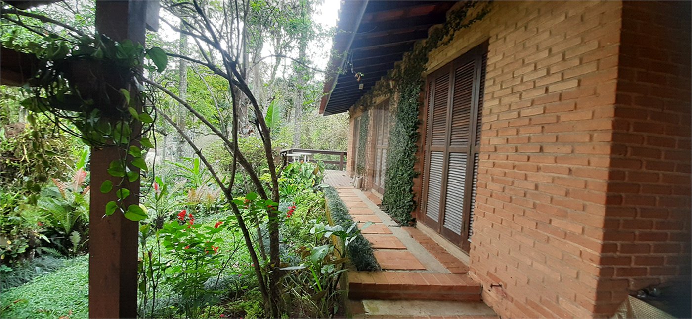 Casa Térrea à venda com 4 quartos, sendo 2 suítes, em Serra da Cantareira, Mairiporã, SP