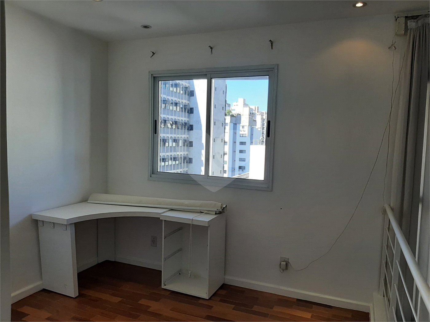 Cobertura de 240m² à venda em Moema - 04 Dorm sendo 02 suítes e 04 vagas.