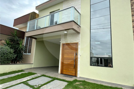 Casa à venda com 3 suítes no condomínio Vila Ytu, Indaiatuba - SP