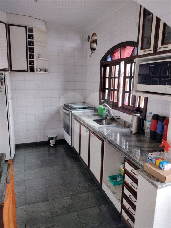 Sobrado à venda com 3 quartos, sendo 2 suítes, em Cidade Cruzeiro do Sul, Suzano, SP