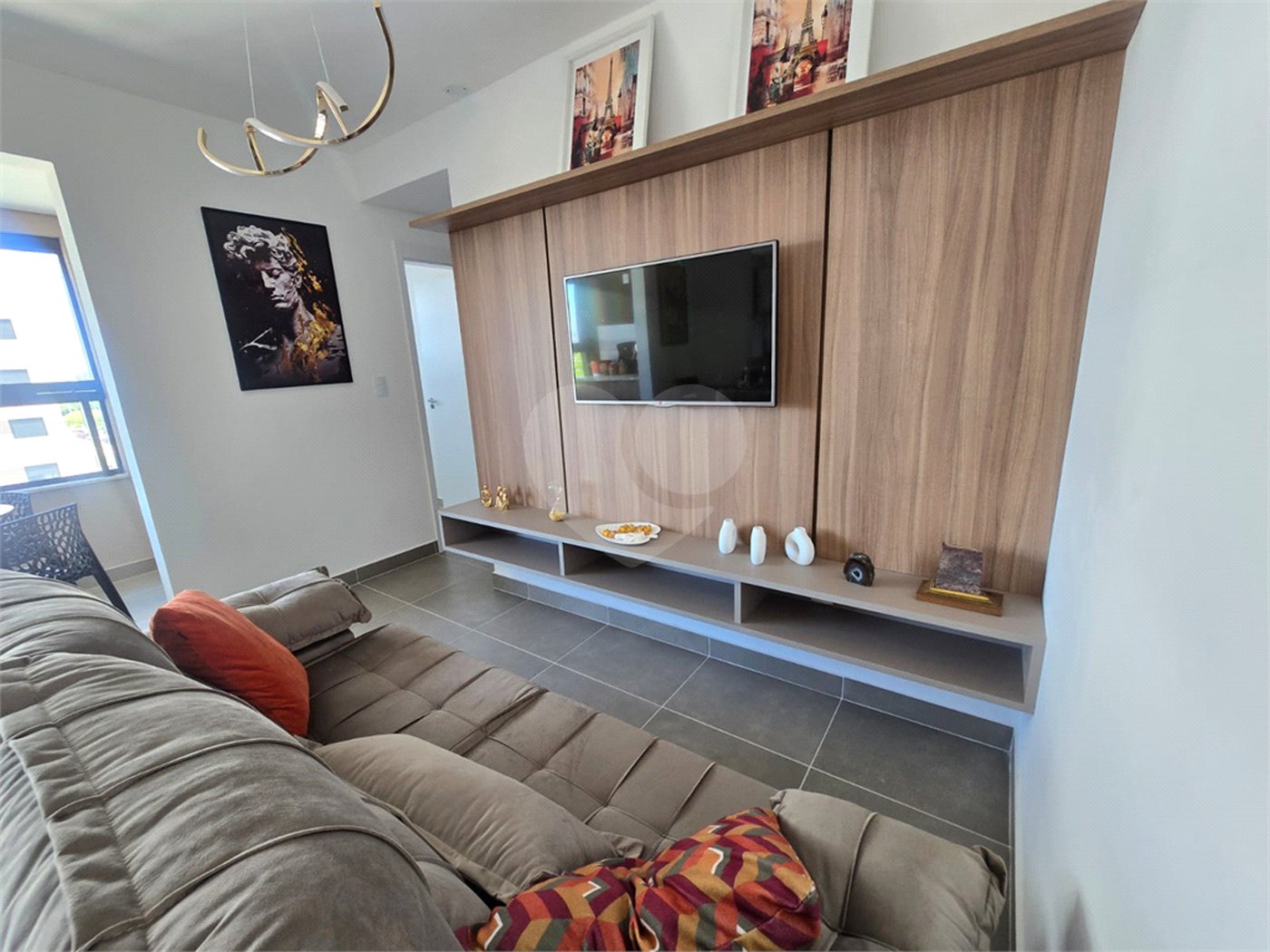 Apartamento para alugar com 2 quartos, sendo 1 suíte, em Além Ponte, Sorocaba, SP
