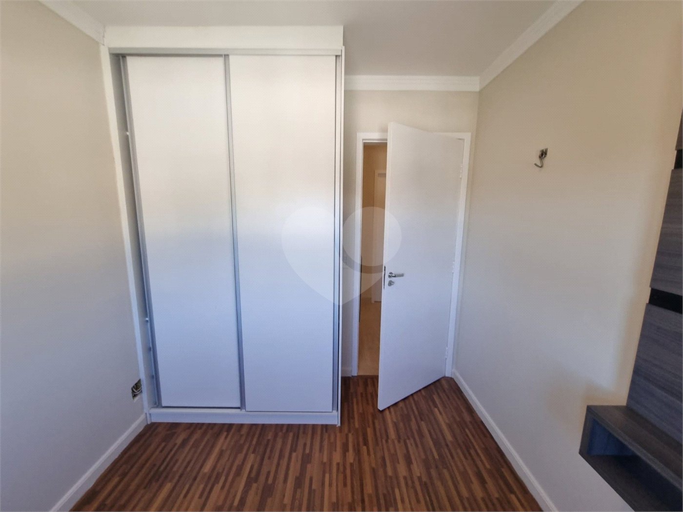 Sobrado à venda com 3 quartos, sendo 1 suíte,  em Jardim Belizário, Cotia, SP