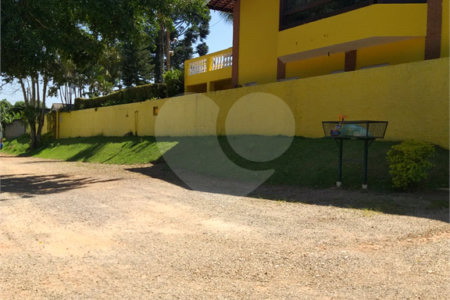 Chácara à venda com 4 quartos, sendo 2 suítes,  em Batatuba, Piracaia, SP