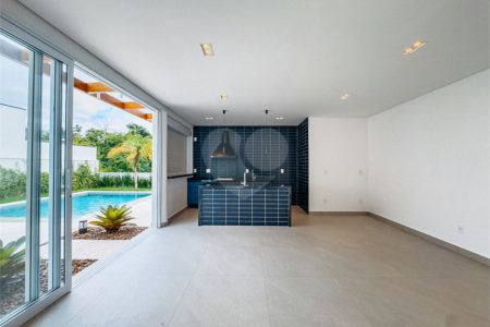 Casa à venda com 4 suítes no condomínio Villa dos Pinheiros, Indaiatuba - SP