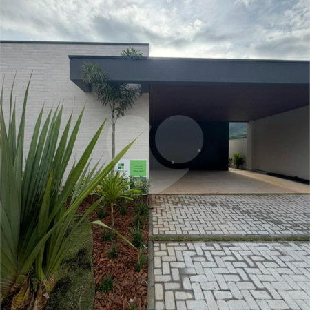 Casa à venda com 3 suítes no condomínio Ecoville Residence, Atibaia - SP