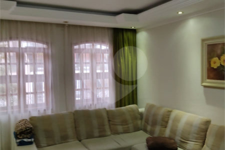 Sobrado à venda com 3 quartos, sendo 1 suíte, em Jardim Franca, São Paulo, SP