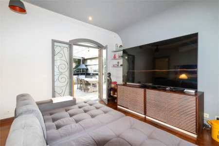 Casa à venda ou para alugar com 3 quartos, sendo 1 suíte, em Butantã, São Paulo, SP