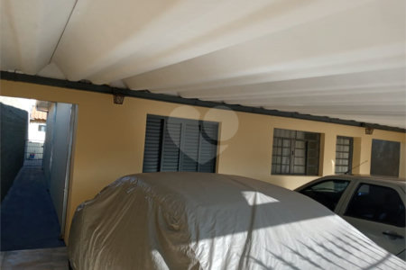 Casa à venda com 2 quartos no Centro, Araraquara, SP
