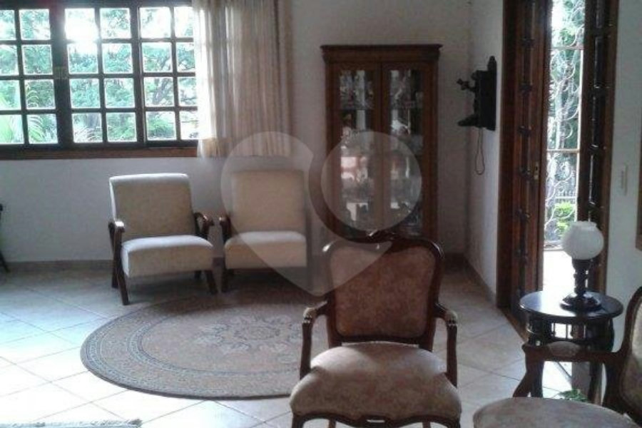 Sobrado à venda com 4 quartos, sendo 3 suítes, em Jardim São Bento, São Paulo, SP