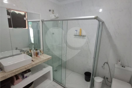 Casa à venda ou para alugar com 2 quartos, sendo 1 suíte, no condomínio Sem Nome Estrada Guandu do Sapê 1444, Rio de Janeiro - RJ