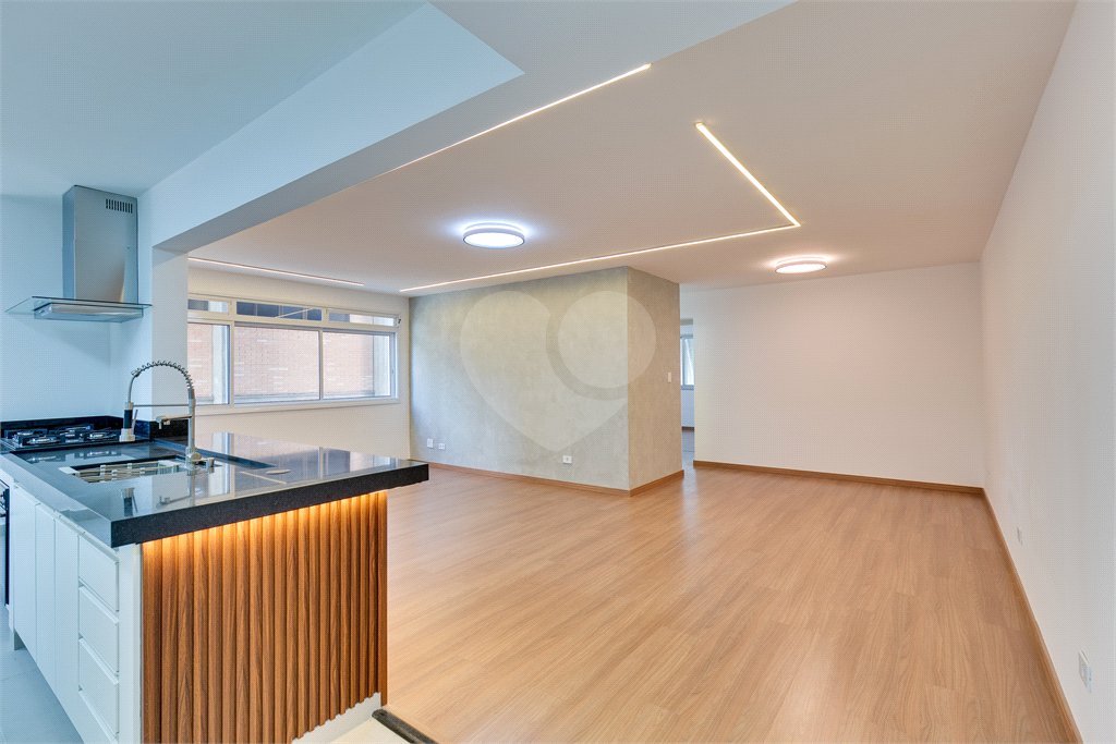 Apartamento à venda com 2 quartos, sendo 1 suíte, em Santo Amaro, São Paulo, SP