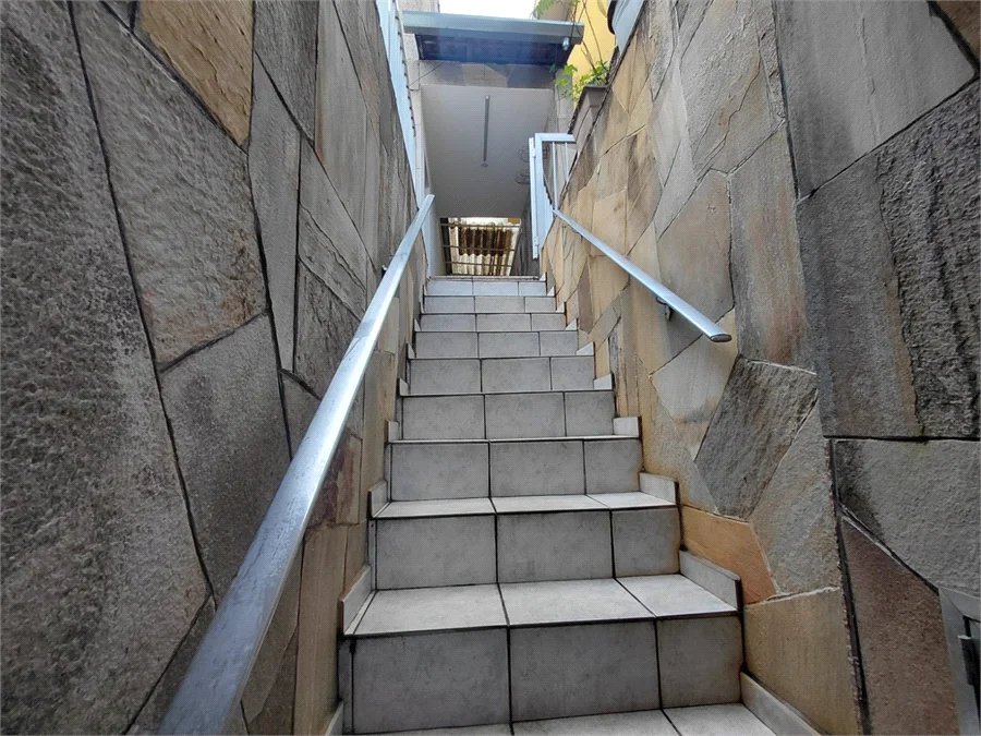 Sobrado à venda com 3 quartos em Vila Romana, São Paulo, SP