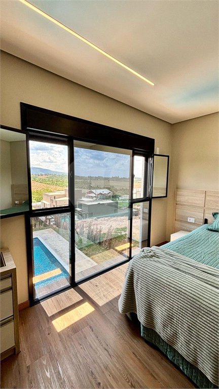 Casa à venda com 4 suítes no condomínio Village Ipanema 1, Araçoiaba da Serra - SP