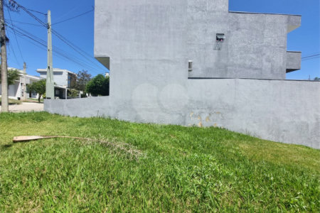Terreno à venda no condomínio Horto Florestal Villagio, Sorocaba - SP