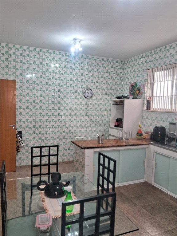 Casa à venda com 3 quartos, sendo 2 suítes, no condomínio Rio Bon, Rio de Janeiro - RJ