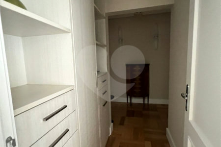 Apartamento à venda com 4 quartos, sendo 2 suítes,  em Vila Oliveira, Mogi das Cruzes, SP