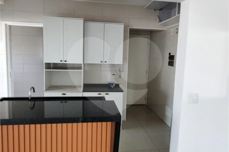Apartamento à venda com 3 suítes em Santa Teresinha, São Paulo, SP