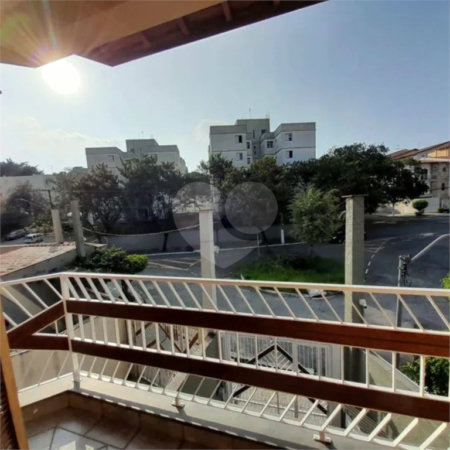 Casa à venda com 3 quartos, sendo 1 suíte, em Jardim Pinheiros, São Paulo, SP