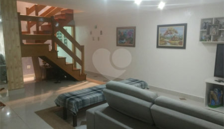 Sobrado à venda com 4 quartos, sendo 1 suíte,  em Vila Guilherme, São Paulo, SP