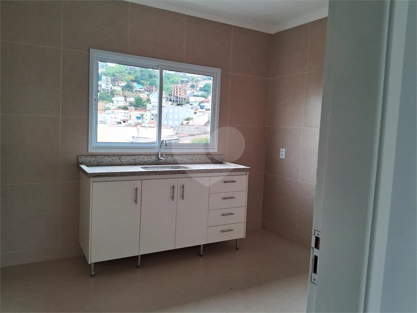 Apartamento novo à venda com excelente localização e vista - 3 quartos sendo 1 suíte - 1 vaga