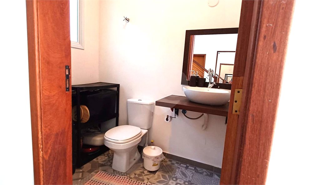 Casa à venda com 3 quartos, sendo 2 suítes, no condomínio Altos de São Roque, São Roque - SP