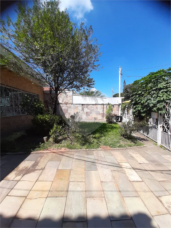 Casa terrea para venda no bairro Palmas do Tremembe.