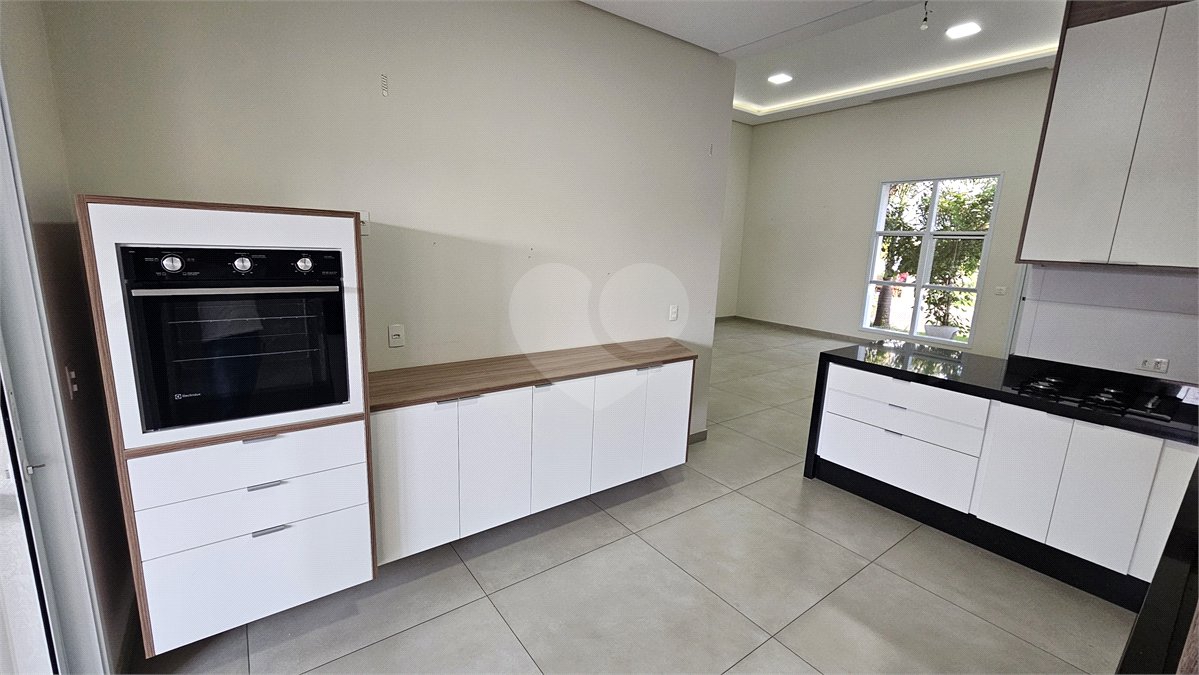 Casa para alugar com 3 suítes no condomínio Dona Lucila, Indaiatuba - SP