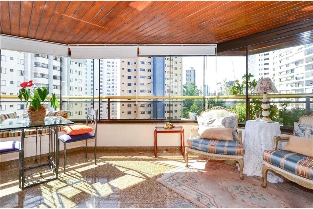Apartamento à venda com 4 suítes em Vila Suzana, São Paulo, SP