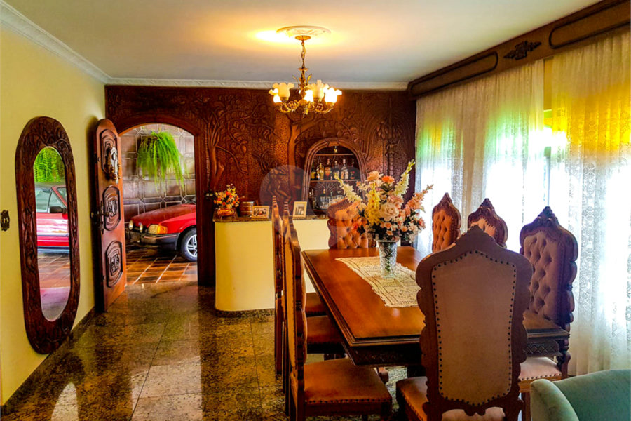 Sobrado à venda com 4 quartos, sendo 2 suítes, em Santana, São Paulo, SP