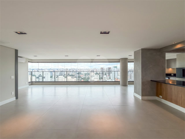 Apartamento à venda com 4 quartos, sendo 2 suítes,  em Brooklin, São Paulo, SP