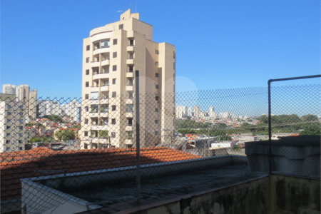 Casa à venda com 4 quartos, sendo 1 suíte, em Vila Santo Estéfano, São Paulo, SP