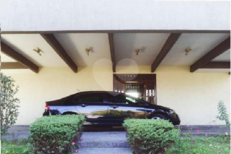 Sobrado à venda com 4 quartos, sendo 3 suítes, em Jardim São Bento, São Paulo, SP