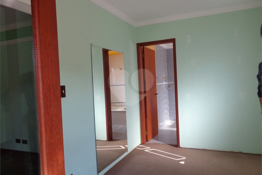 Sobrado à venda com 5 quartos, sendo 1 suíte, em Serra da Cantareira, Mairiporã, SP