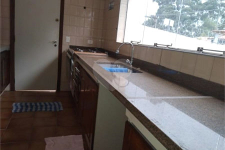 Sobrado à venda com 3 quartos, sendo 1 suíte,  em Jardim Pinheiros, São Paulo, SP