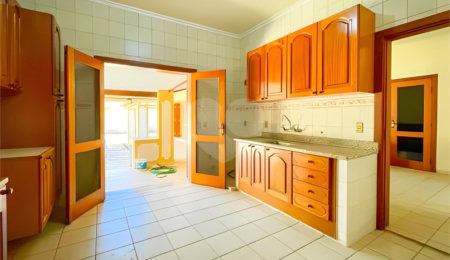 Casa à venda com 4 quartos, sendo 3 suítes, em Terras de Santo Antônio, Itapetininga, SP