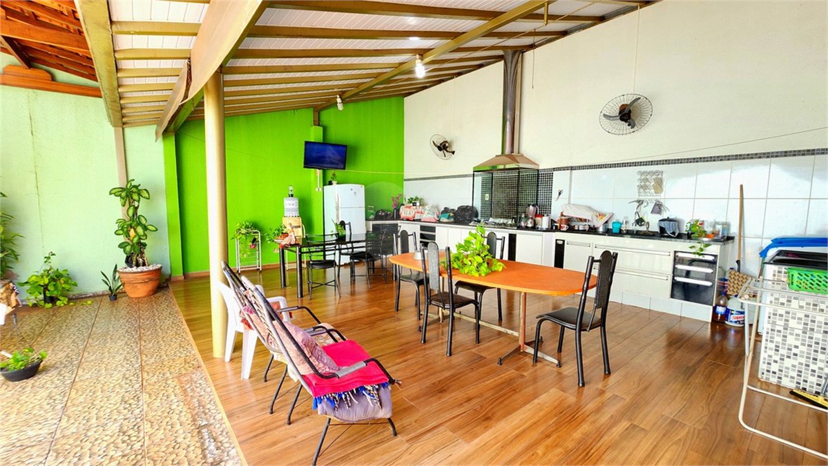 Casa à venda com 3 quartos, sendo 1 suíte, em Parque Residencial Vale do Sol, Araraquara, SP