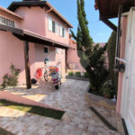 Casa à Venda no Santa Marta com 3 Suítes e Piscina