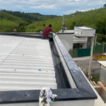 Casa à venda com 3 quartos, sendo 1 suíte,  no condomínio Residencial Club Entresseras, Santa Isabel - SP