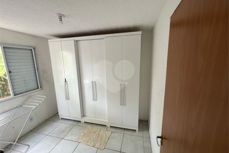 Apartamento térreo com 2 dormitórios